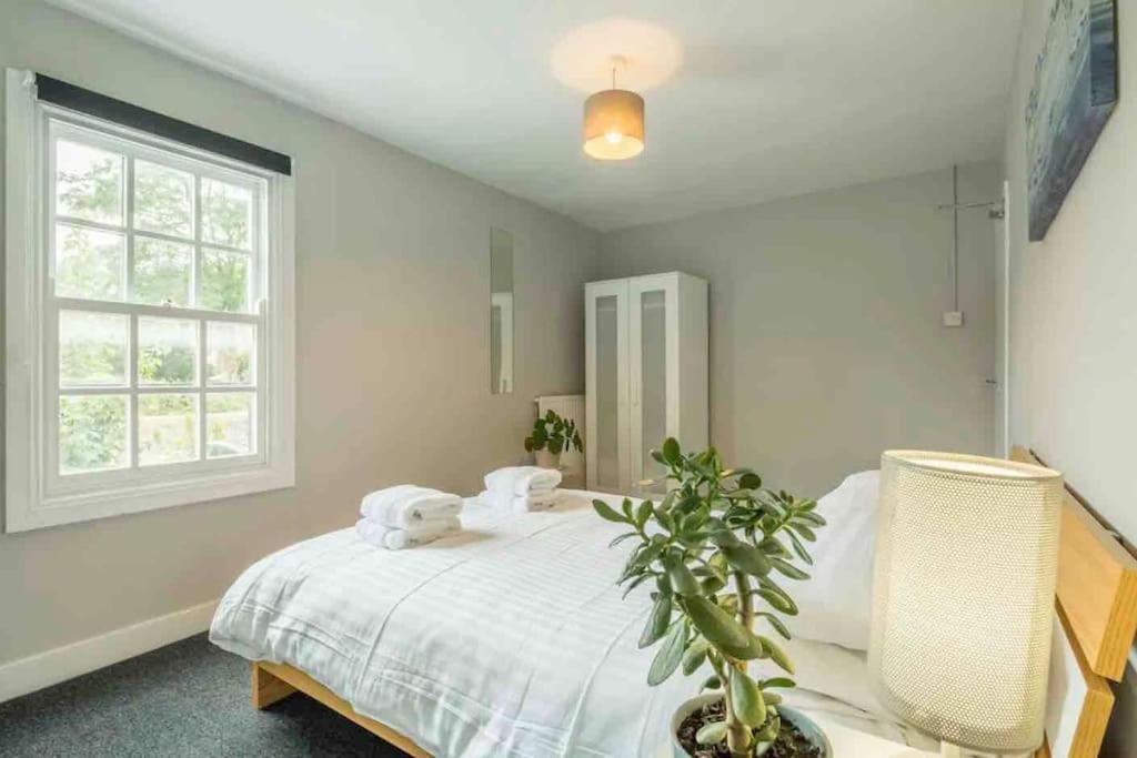 Cambridge 3 Bedroom Flat With Private Parking Екстериор снимка