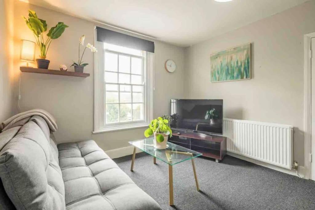 Cambridge 3 Bedroom Flat With Private Parking Екстериор снимка