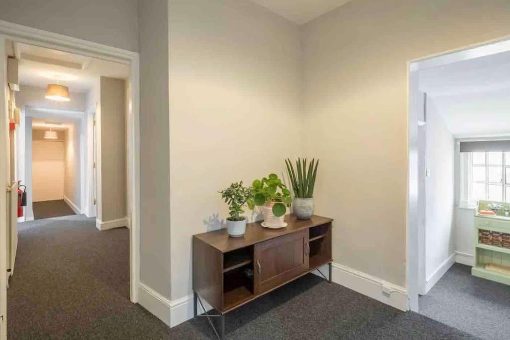 Cambridge 3 Bedroom Flat With Private Parking Екстериор снимка
